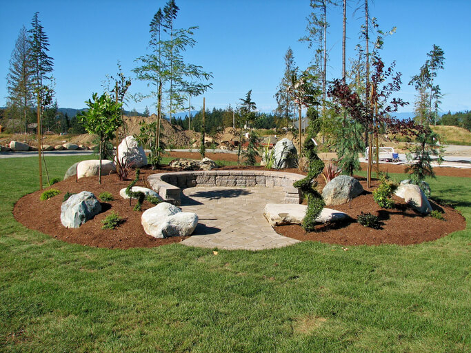 Enhancing Curb Appeal with Hardscapes: Ideas for Commercial Properties